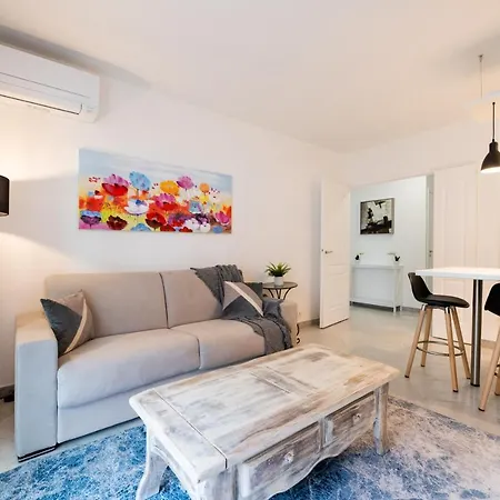 Apartment Le Victoria - Beau 2p Avec Vue Mer, Balcon, Piscine, Sauna Et Parking Prive Au Centre De Menton