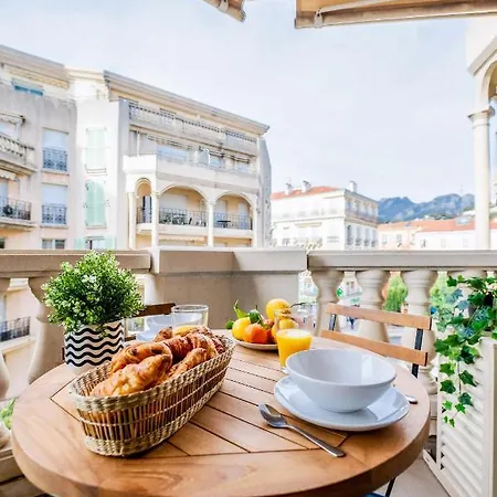 Le Victoria - Beau 2p Avec Vue Laterale, Balcon, Piscine, Sauna Et Parking Prive Au Centre De Apartamento Menton
