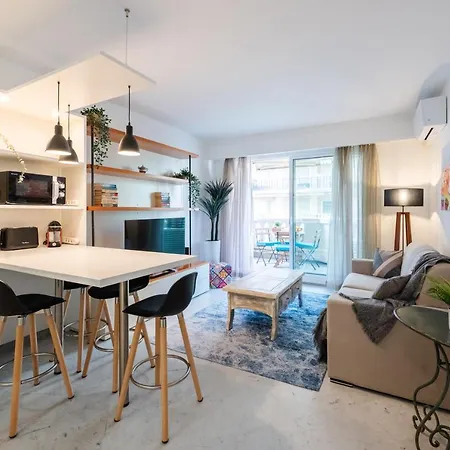Apartment Le Victoria - Beau 2P ,Balcon, Piscine, Sauna Et Parking Prive, Facade En Renovation De Septembre 2026 A Janvier 2027 Menton